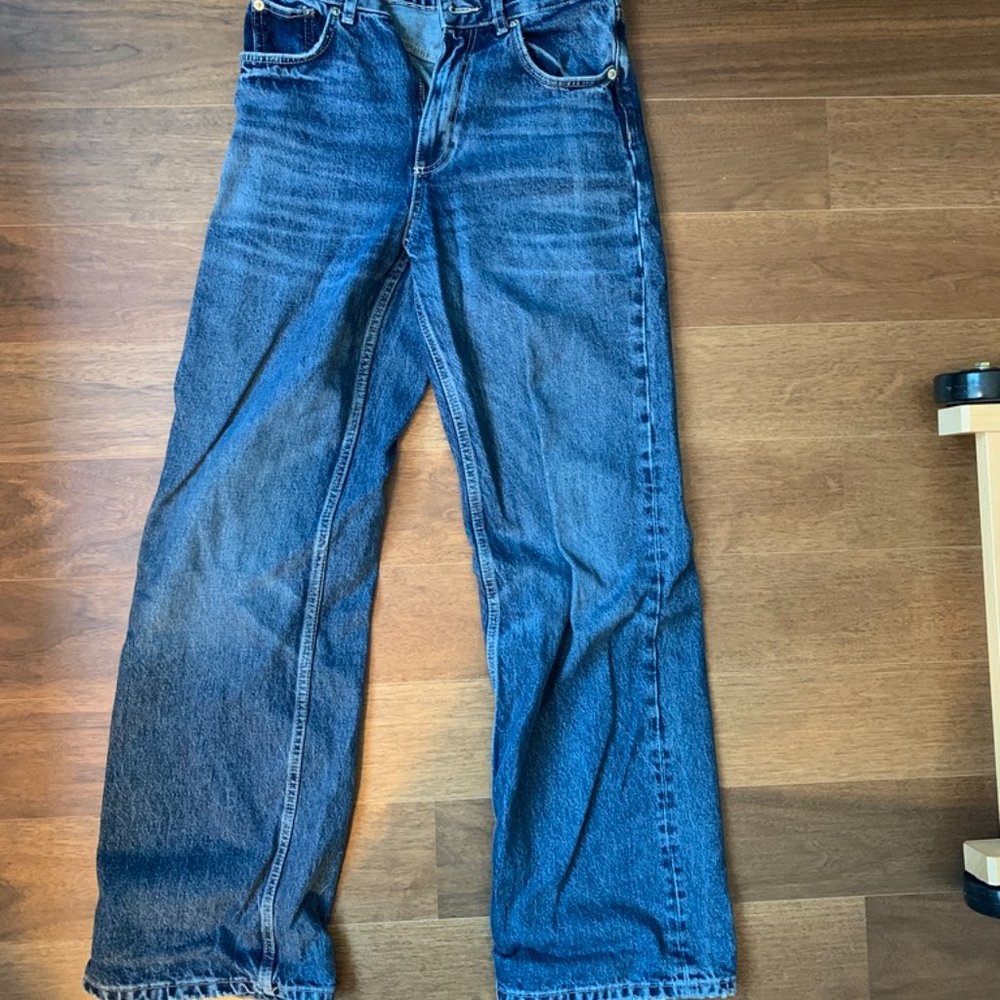 Zara mid rise super wide jeans . size eur36 or us 4 or us 27 . the boogie pant